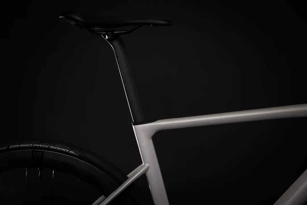 CSBikes Endurance Road Bike: D14