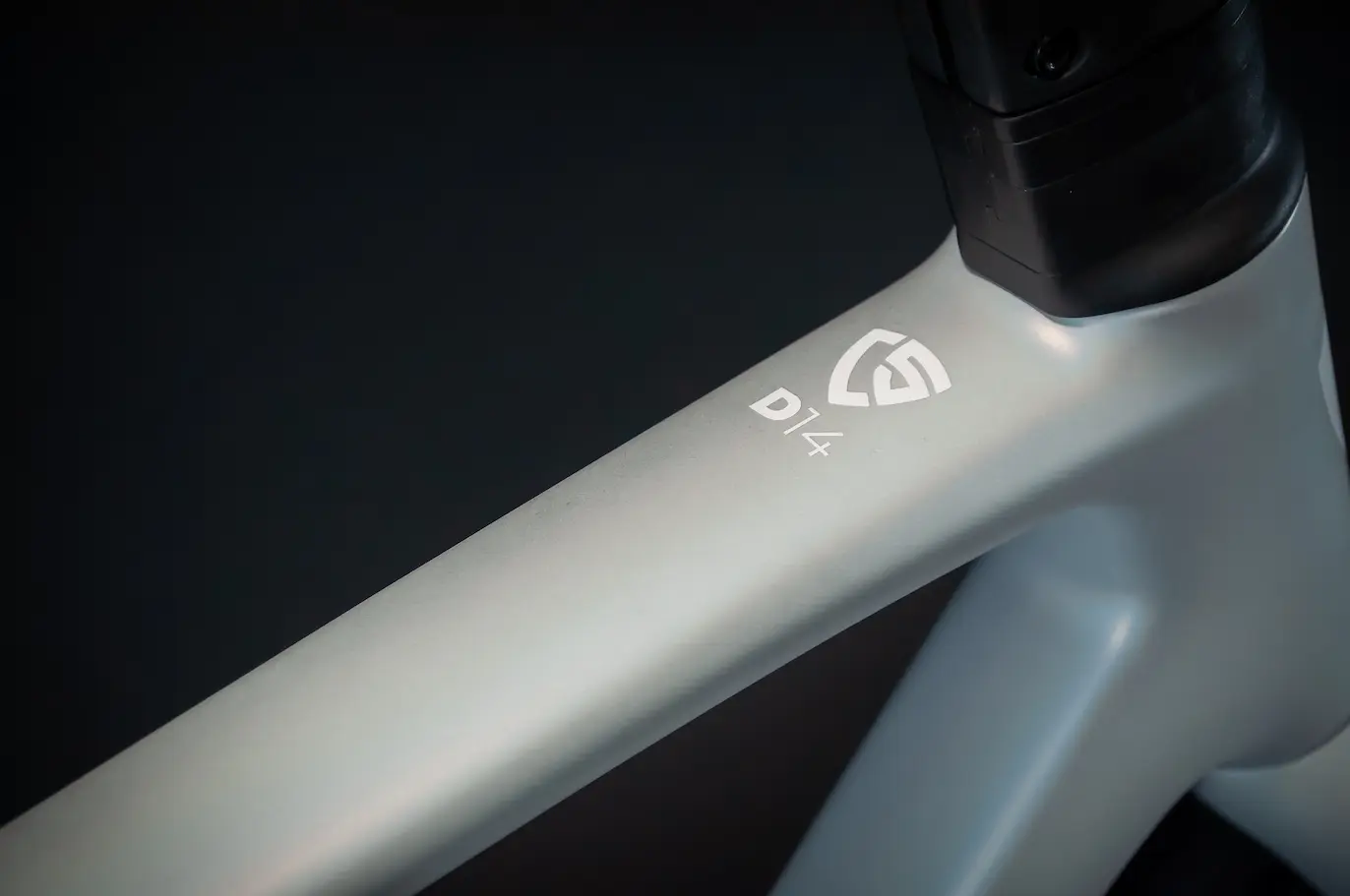 CSBikes WIE EIN ANZUG FÜR HÖCHSTLEISTUNG